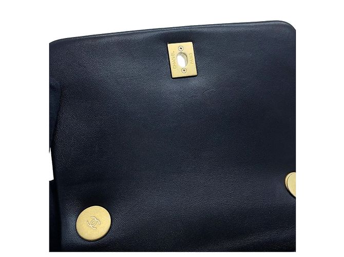 Borsa a tracolla Chanel Matelassé in pelle d'agnello nera - vista 10