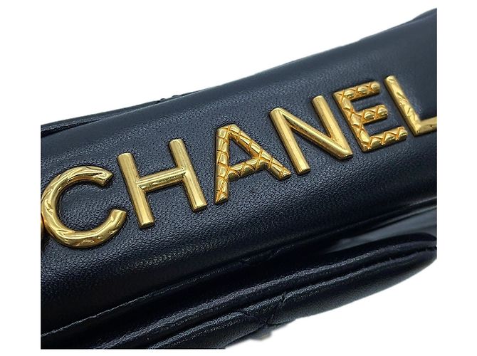 Borsa a tracolla Chanel Matelassé in pelle d'agnello nera - vista 12