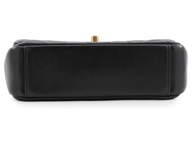 Borsa a tracolla Chanel Matelassé in pelle d'agnello nera - vista 3