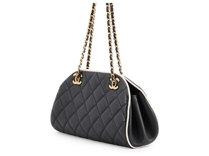 Borsa a tracolla Chanel Matelassé con catena - vista 2