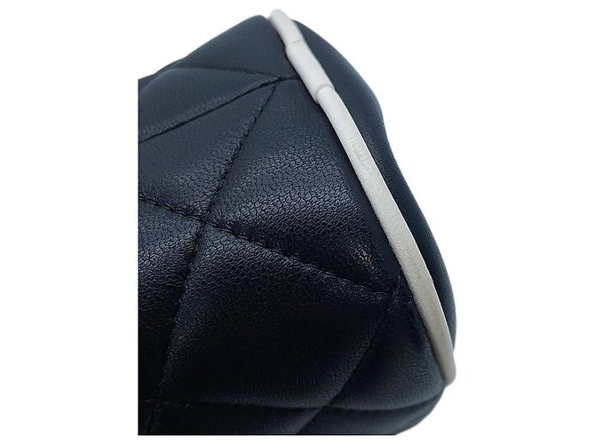 Borsa a tracolla Chanel Matelassé con catena - vista 8