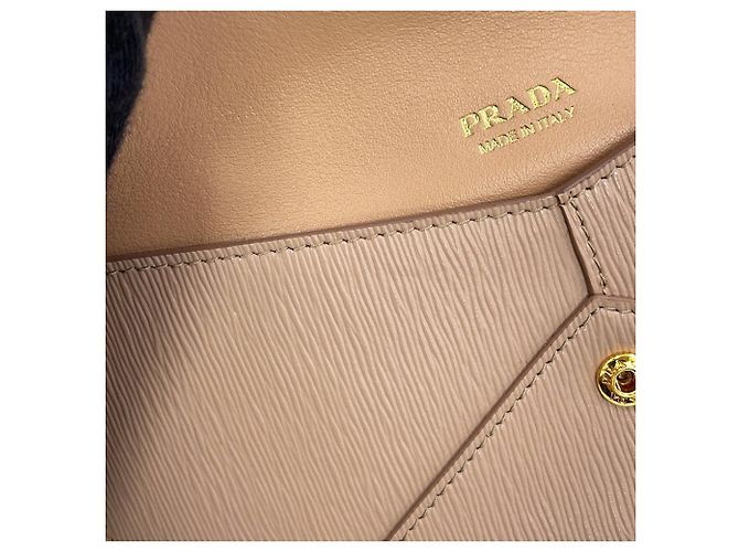 Prada langes Portemonnaie aus Pink Beige Leder - Ansicht 9