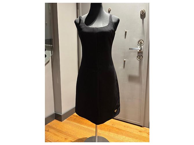 Prada Mini-Kleid aus Wolle und Seide in Schwarz - Ansicht 13