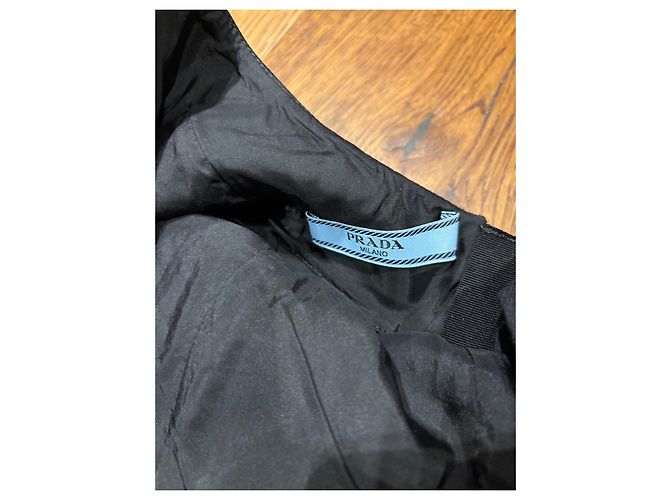 Prada Mini-Kleid aus Wolle und Seide in Schwarz - Ansicht 2