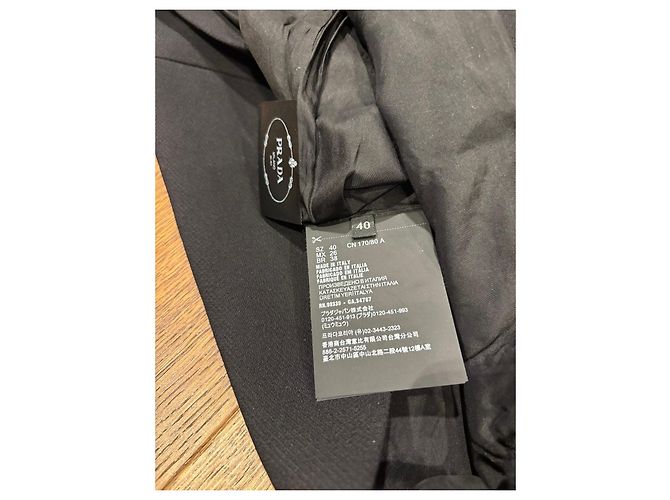 Prada Mini-Kleid aus Wolle und Seide in Schwarz - Ansicht 3