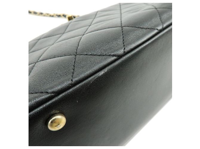 Chanel Filigree Turn-Lock Quilted Lambskin Medium - vista 7