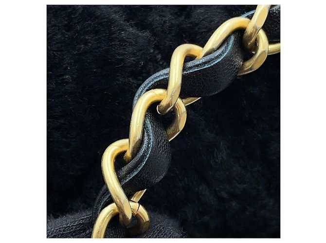 Chanel Matelassé Schultertasche mit Kette - Ansicht 13