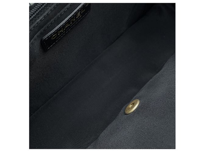 Chanel Matelassé Schultertasche mit Kette - Ansicht 8