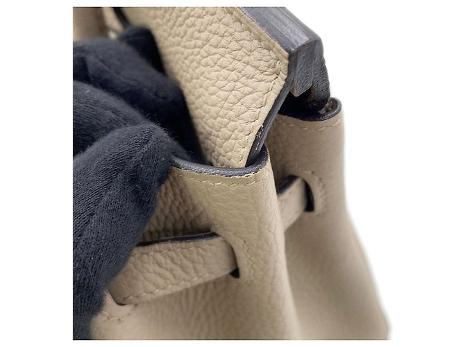 Hermès Bolsa Hermes Birkin 25 em Gris Tourterelle - vista 9