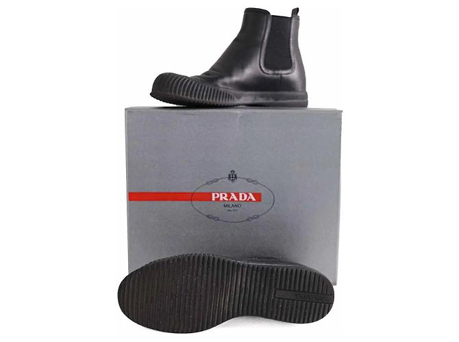 Bottines Prada en cuir noir - vue 6