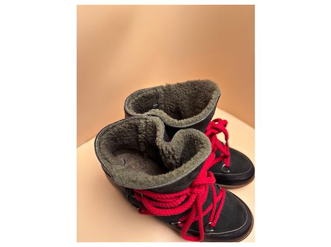Stivaletti con zeppa Isabel Marant in camoscio nero e pelle con lacci rossi - vista 5