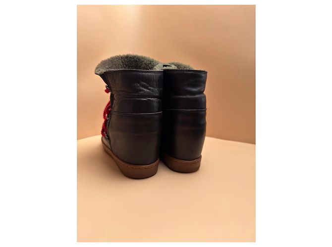 Stivaletti con zeppa Isabel Marant in camoscio nero e pelle con lacci rossi - vista 7