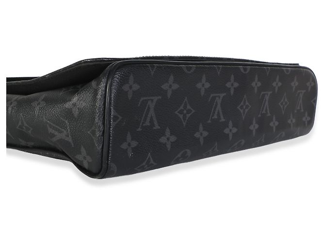 Louis Vuitton Monogram Eclipse Canvas District MM - Ansicht 7