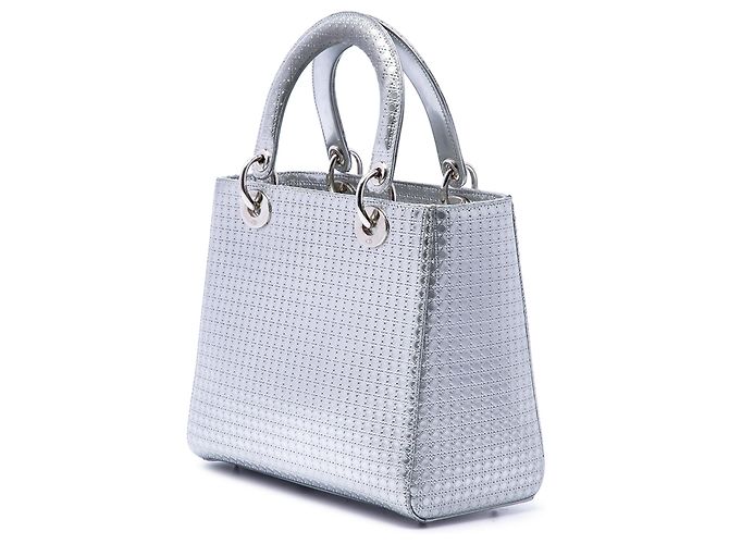 Borsa Lady Dior Medium in pelle verniciata metallizzata Microcannage Argento - vista 2