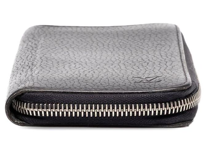 Louis Vuitton Vertical Zippy Langbeutel aus Taurillon Leder in Schwarz - Ansicht 3