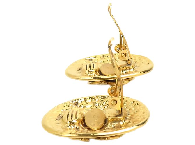 Orecchini a clip ovali placcati oro Chanel CC Gold - vista 3