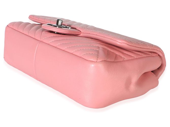Gabrielle Borsa Chanel Mini Rectangular Flap Bag in pelle d'agnello matelassé rosa con CC Crossing - vista 6