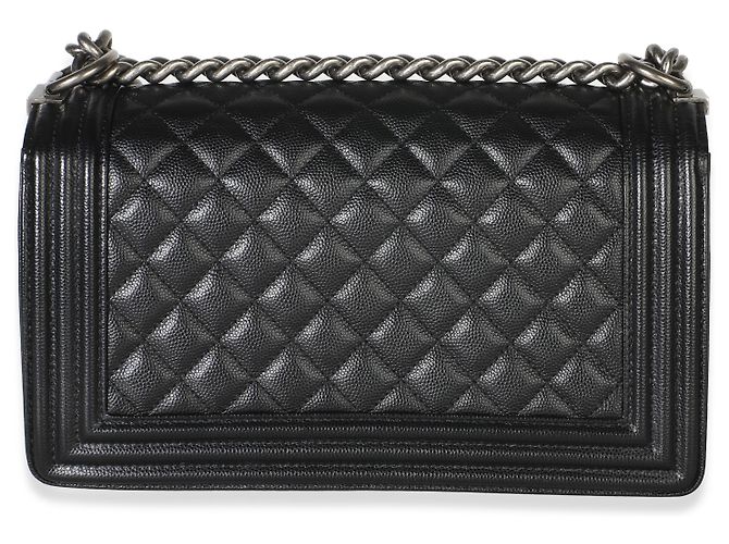 Borsa Chanel Medium Boy Bag in pelle caviar matelassé nera - vista 2
