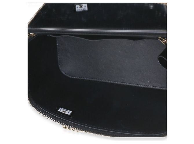 Chanel Vanity Case Piccolo in Pelle di Agnello Matelassé Nero con Manico Superiore e Catena - vista 5