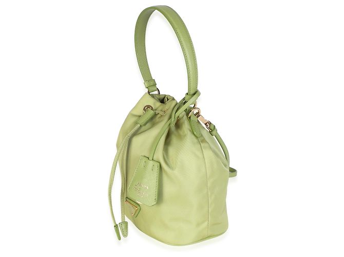 Prada Mini Bucket Bag Re-Edition 1978 in Re-Nylon Ivy Green - vista 3