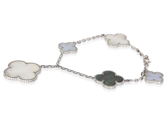 Van Cleef & Arpels Magic Alhambra Armband aus Weißgold, Perlmutt und Chalcedon - Ansicht 3