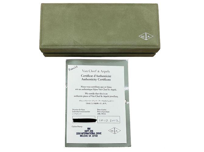 Van Cleef & Arpels Magic Alhambra Armband aus Weißgold, Perlmutt und Chalcedon - Ansicht 5