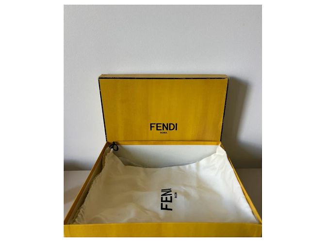 Botines Fendi de ante amarillo - vista 5