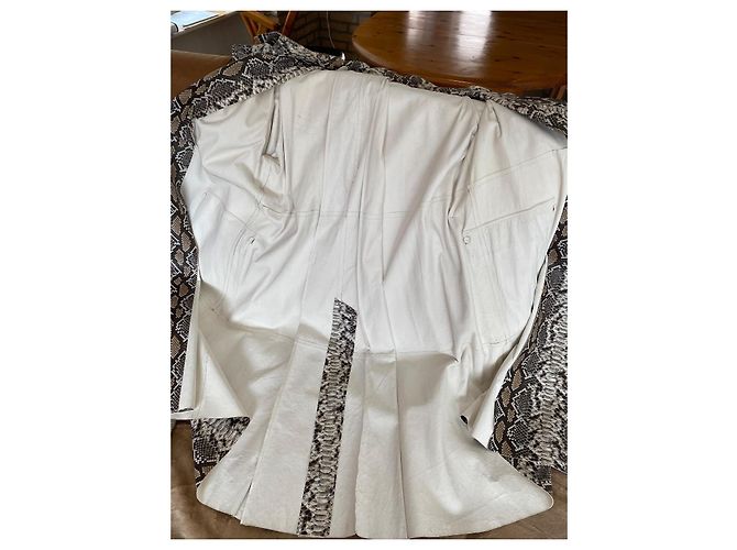 Autre Marque Utzon Gabardina de piel estampado serpiente - vista 5