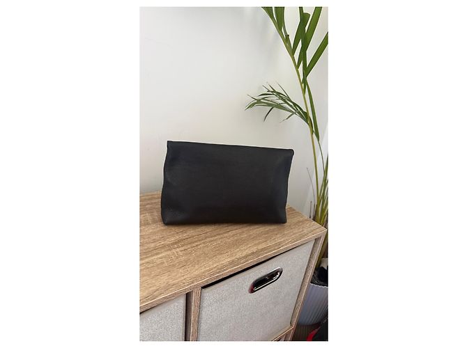 Guy Laroche Drakkar Noir Clutch aus schwarzem Narbenleder - Ansicht 3