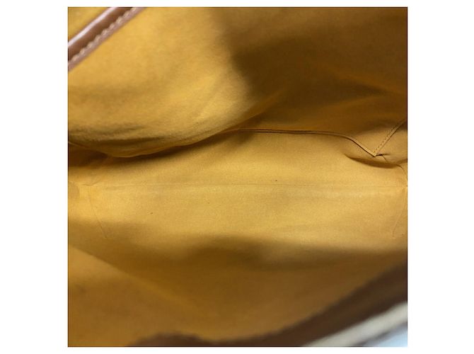 Bolsa de Ombro Louis Vuitton Monogram Musette - vista 4