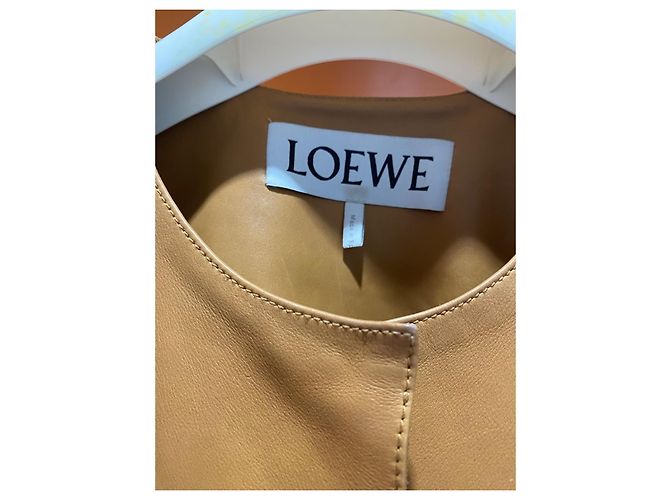 Loewe Ledermantel mit weißem Fellbesatz in Camel - Ansicht 3