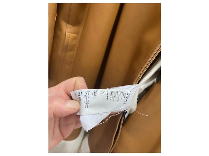 Loewe Ledermantel mit weißem Fellbesatz in Camel - Ansicht 7
