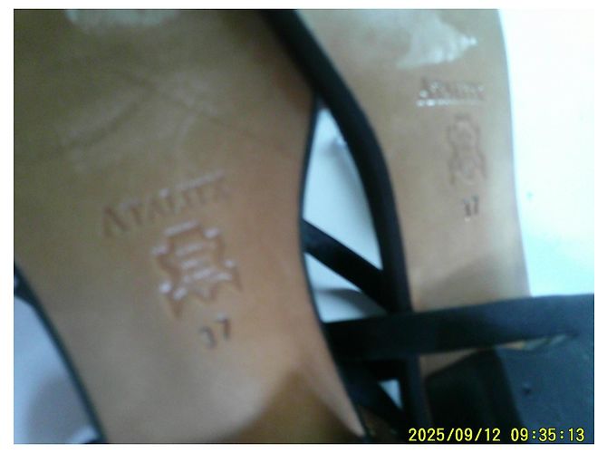 Talitha Schwarze flache Strass-Sandalen mit Schnürung - Ansicht 8