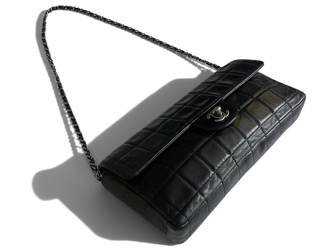 Chanel Borsa East West Chocolate Bar Flap Nero - vista 5