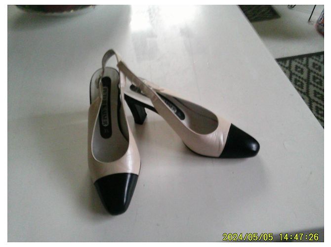 Autre Marque Décolleté Slingback Kaiser in Pelle Beige e Nero - vista 2