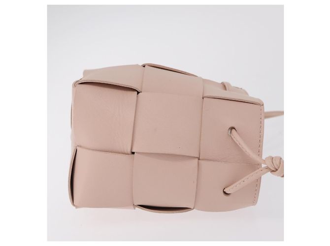 Bottega Veneta Cassette Bucket Maxi Intrecciato Leather with Beaded Details Mini - vista 3