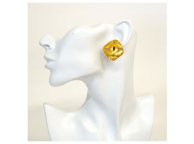 Pendientes de clip Chanel chapados en oro - vista 5