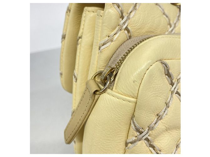 Bolso de hombro Chanel de cuero amarillo - vista 7