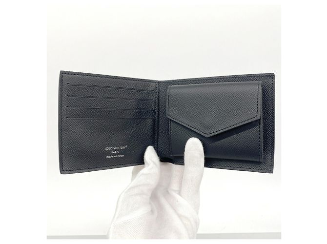 Louis Vuitton Taiga Portefeuille Marco NM Wallet - vista 3