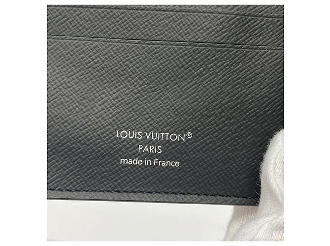 Louis Vuitton Taiga Portefeuille Marco NM Wallet - vista 4