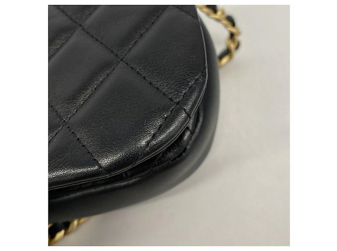 Borsa a tracolla con catena Chanel Matelassé - vista 6