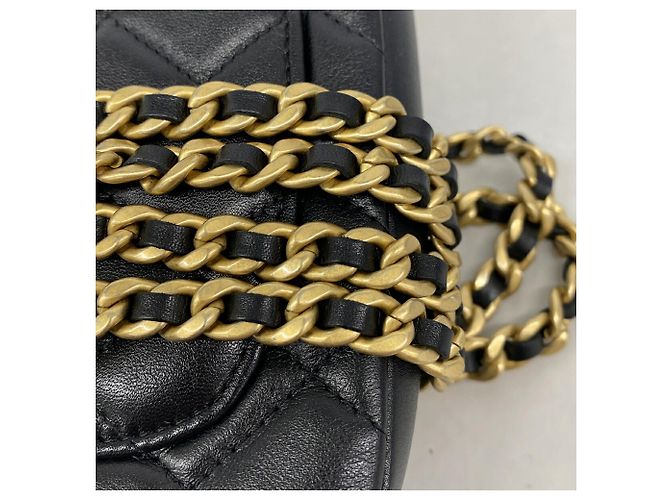 Borsa a tracolla con catena Chanel Matelassé - vista 7
