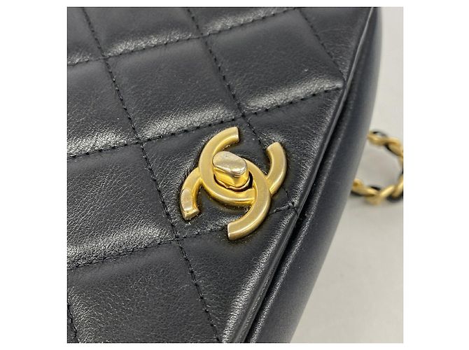 Borsa a tracolla con catena Chanel Matelassé - vista 8