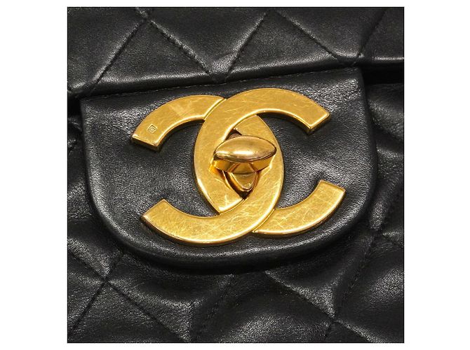 Chanel Schultertasche aus schwarzem Lammleder - Ansicht 9