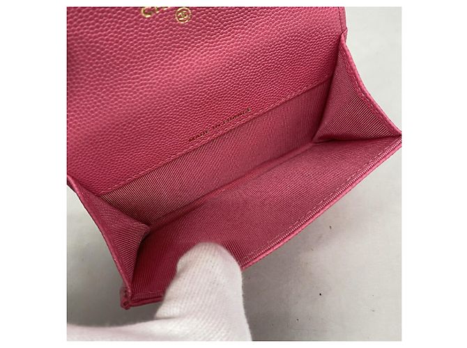Tarjetero Chanel de piel de caviar acolchada - vista 3