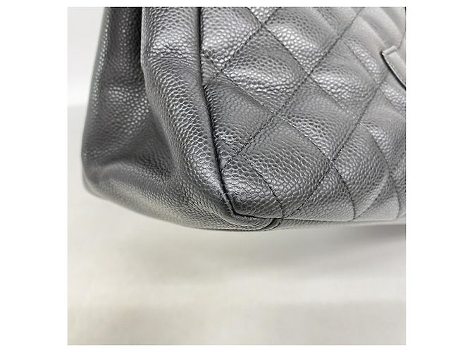 Chanel Matelassé Chain Tote Bag - Ansicht 7