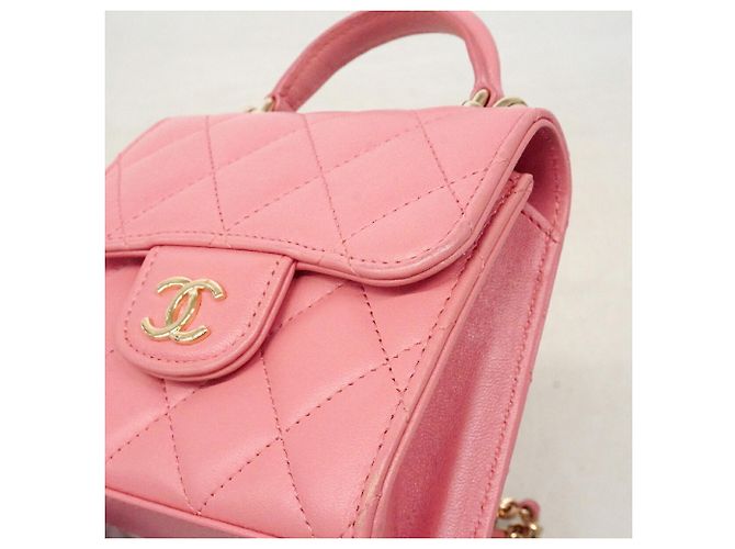 Bolsa de Ombro com Corrente Chanel Matelassé - vista 7