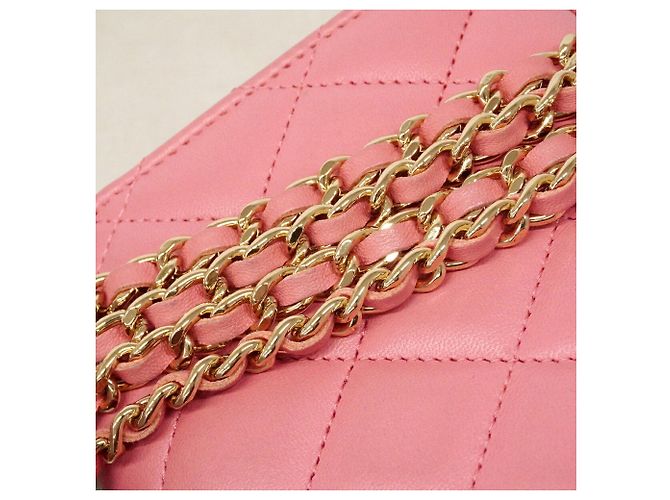 Bolsa de Ombro com Corrente Chanel Matelassé - vista 9