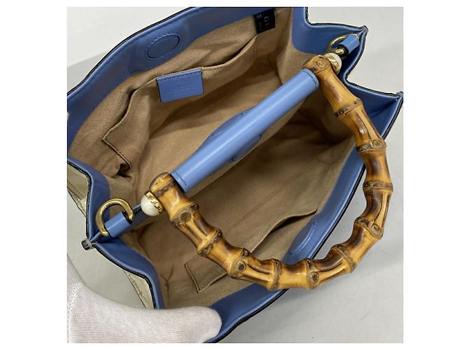 Gucci Bamboo Handtasche aus Leder Hellblau - Ansicht 4