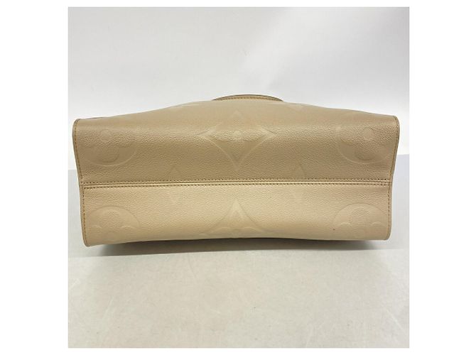 Bolso Tote Louis Vuitton Monogram Empreinte OnTheGo MM - vista 3